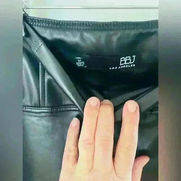 BBJ Los Angeles faux leather leggings size medium - Picture 2 of 2